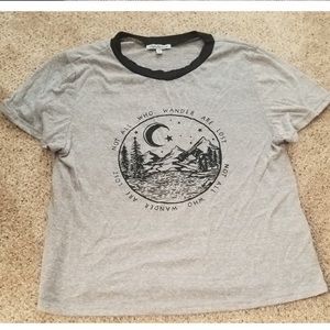 a black and grey tee